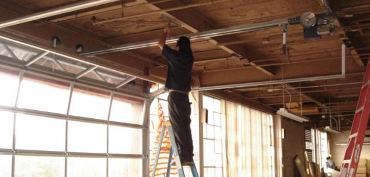 commercial garage door repair in Chatsworth